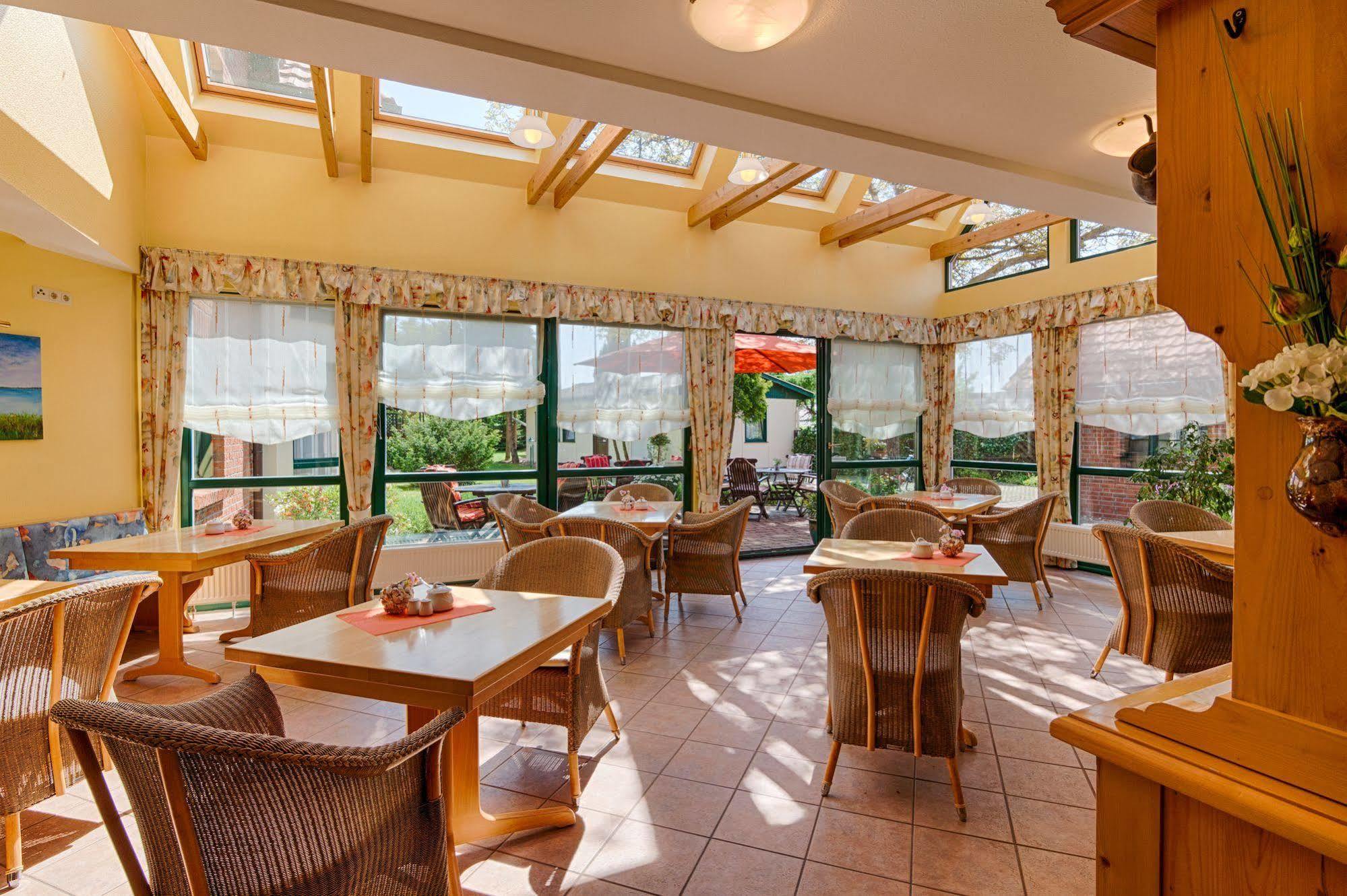 Hotel Garni Nussbaumhof Ueckeritz Kültér fotó