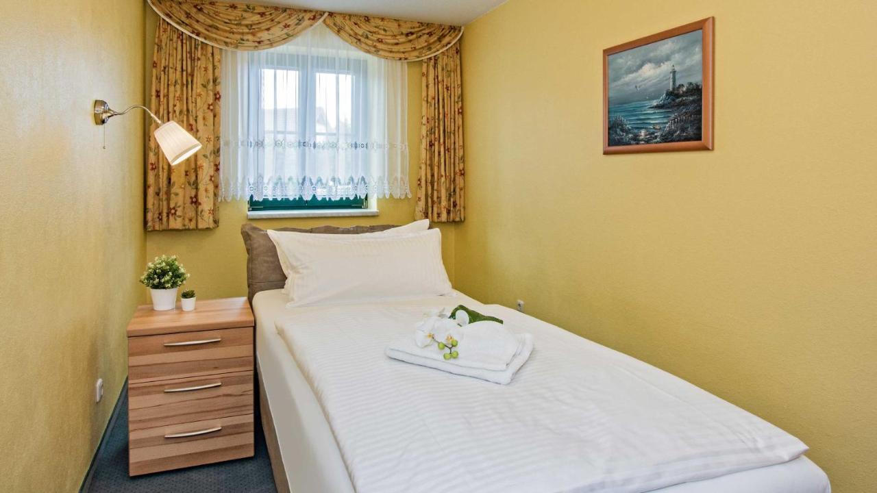 Hotel Garni Nussbaumhof Ueckeritz Kültér fotó